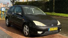 Gebruikt 2004 Ford Focus Futura Hatchback | € 950 (Eerlijke prijs)