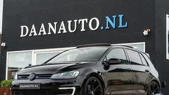 Zwart Gebruikt 2015 VW Golf VII Executive Hatchback | € 11.950 (Eerlijke prijs)