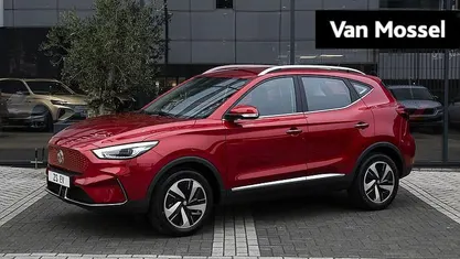 Rood Nieuw 2025 MG ZS Luxury SUV | € 27.995 (Eerlijke prijs)