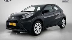 Zwart Gebruikt 2024 Toyota Aygo Play Hatchback | € 19.445 (Goede deal)