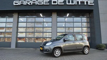 Grijs (metallic) Occasion 2018 Fiat Panda Lounge Hatchback | € 11.200 (Eerlijke prijs)