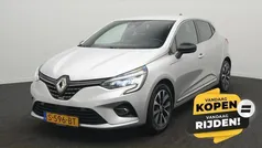 Grijs metallic Gebruikt 2023 Renault Clio V Techno Hatchback | € 15.950 (Eerlijke prijs)