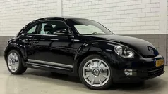Zwart, metallic lak Gebruikt 2012 VW Beetle Highline Hatchback | € 8.950 (Eerlijke prijs)