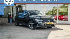 Zwart Gebruikt 2021 VW Golf VIII Life Hatchback | € 18.950 (Eerlijke prijs)