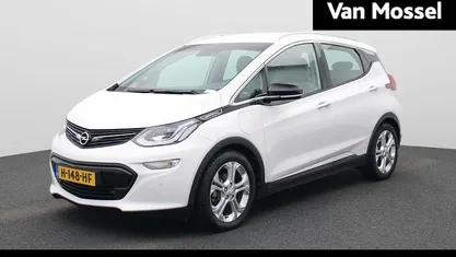 Wit Gebruikt 2020 Opel Ampera Business Hatchback | € 15.900 (Eerlijke prijs)