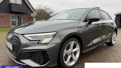 Grijs Occasion 2026 Audi A3 Sportback e-tron S-Line Hatchback | € 31.950 (Super prijs)
