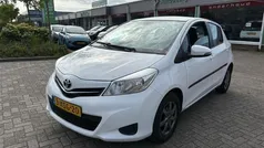 Wit Gebruikt 2014 Toyota Yaris Hatchback | € 7.450 (Eerlijke prijs)