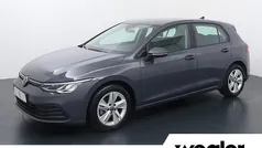 Gebruikt 2023 VW Golf VIII Life Hatchback | € 23.440 (Eerlijke prijs)