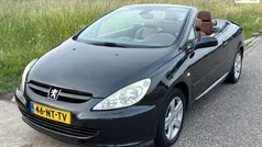 Zwart, metallic lak Gebruikt 2004 Peugeot 307 CC Cabriolet | € 1.999 (Eerlijke prijs)