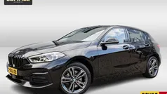 Hatchback Gebruikt 2023 BMW 118 Sport Line Hatchback | € 25.944 (Goede deal)