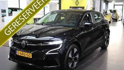 Occasion 2023 Renault Megane E-Tech Evolution Hatchback | € 24.750 (Super prijs)