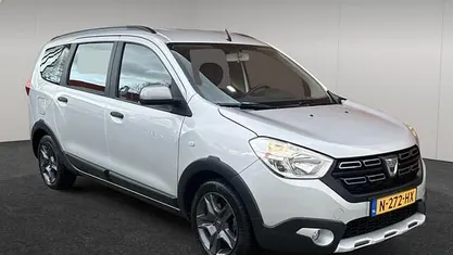 Grijs Gebruikt 2017 Dacia Lodgy Stepway MPV | € 11.490 (Eerlijke prijs)