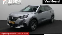 Grijs Gebruikt 2023 Peugeot e-2008 Style SUV | € 20.400 (Eerlijke prijs)