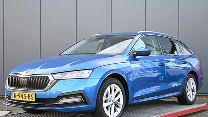 Blauw (metallic) Gebruikt 2021 Skoda Octavia Business Line Stationwagen | € 17.950 (Eerlijke prijs)
