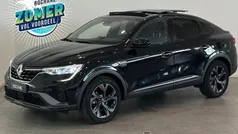 Zwart Gebruikt 2022 Renault Arkana R.S. SUV | € 28.195 (Eerlijke prijs)