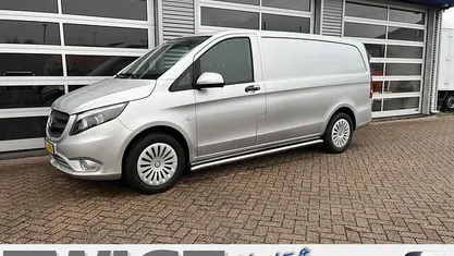 Zilver Gebruikt 2024 Mercedes Vito Van | € 32.950 (Eerlijke prijs)