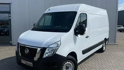 Wit Gebruikt 2023 Renault Master Komfort Van | € 20.940 (Goede deal)