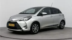 Grijs, metallic lak Gebruikt 2020 Toyota Yaris Edition Hatchback | € 19.445 (Eerlijke prijs)