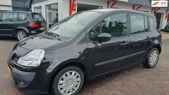 Zwart Gebruikt 2010 Renault Grand Modus Expression MPV | € 4.950 (Eerlijke prijs)