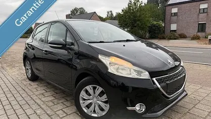 Overige Gebruikt 2012 Peugeot 208 Hatchback | € 5.500 (Eerlijke prijs)