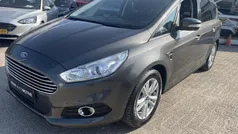 Grijs, metallic lak Gebruikt 2017 Ford S-MAX S MPV | € 22.945 (Eerlijke prijs)