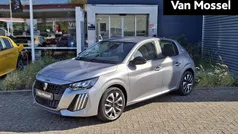 Grijs Gebruikt 2024 Peugeot e-208 Active Hatchback | € 22.440 (Eerlijke prijs)