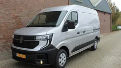 Grijs metallic Nieuw 2024 Renault Master Van | € 35.950 (Eerlijke prijs)