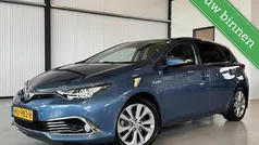 Blauw Gebruikt 2015 Toyota Auris Executive Hatchback | € 11.450 (Eerlijke prijs)