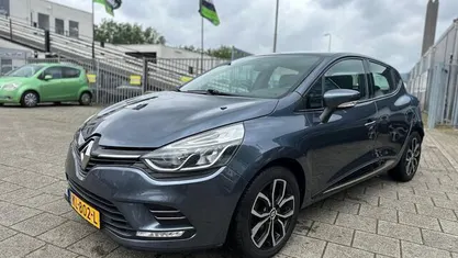 Occasion Renault Clio IV Zen 90 PK (66 kW) 2016 Grijs Hatchback
