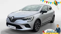 Gebruikt 2023 Renault Clio V Techno Hatchback | € 17.935 (Eerlijke prijs)