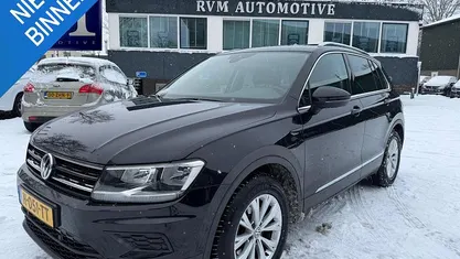 Zwart Gebruikt 2020 VW Tiguan Comfortline SUV | € 24.899 (Super prijs)
