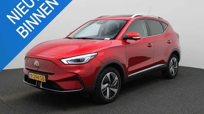 Gebruikt 2022 MG ZS Luxury SUV | € 19.950 (Eerlijke prijs)