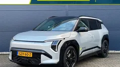 Ivory silver (zilver metallic) Gebruikt 2025 Kia EV3 2 SUV | € 43.901 (Goede deal)