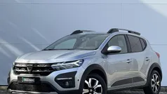 Grijs Gebruikt 2021 Dacia Sandero Comfort Hatchback | € 15.340 (Eerlijke prijs)