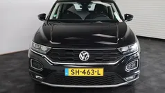 Zwart Gebruikt 2018 VW T-Roc Style SUV | € 18.995 (Eerlijke prijs)