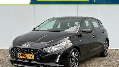 Zwart Gebruikt 2024 Hyundai i20 Comfort Hatchback | € 21.935 (Eerlijke prijs)