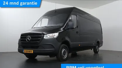 Zwart Occasion 2024 Mercedes Sprinter Van | € 36.850 (Goede deal)