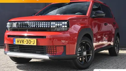 Occasion 2025 Fiat Grande Panda Icon Hatchback | € 24.495 (Eerlijke prijs)