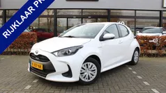 Wit Gebruikt 2021 Toyota Yaris Hybrid Active Hatchback | € 18.750 (Eerlijke prijs)