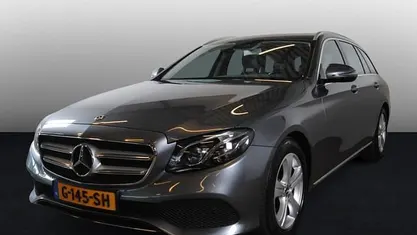 Grijs Gebruikt 2017 Mercedes 220 Premium Plus Stationwagen | € 19.445 (Eerlijke prijs)