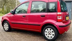 Rood, metallic lak Gebruikt 2010 Fiat Panda Active Hatchback | € 1.199 (Goede deal)