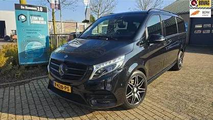 Zwart (metallic) Gebruikt 2018 Mercedes V250 Avantgarde MPV | € 39.995 (Eerlijke prijs)