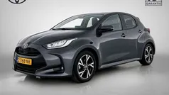 Grijs Gebruikt 2024 Toyota Yaris Hybrid Edition Hatchback | € 24.945 (Eerlijke prijs)