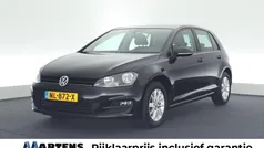Zwart Gebruikt 2016 VW Golf VII Trendline Hatchback | € 12.949 (Eerlijke prijs)
