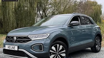 Blauw Gebruikt 2025 VW T-Roc Life SUV | € 27.445 (Goede deal)