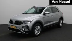 Grijs Gebruikt 2022 VW T-Roc Life SUV | € 28.400 (Eerlijke prijs)