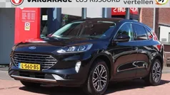 Zwart Gebruikt 2021 Ford Kuga Titanium SUV | € 23.085 (Eerlijke prijs)