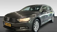 Grijs Gebruikt 2017 VW Passat Highline Stationwagen | € 17.970 (Eerlijke prijs)