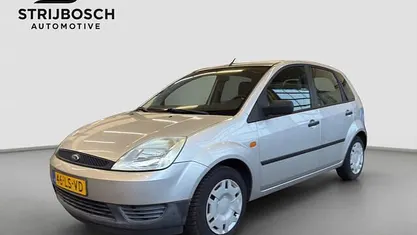 Gebruikt 2003 Ford Fiesta Ambiente Hatchback | € 1.740 (Eerlijke prijs)