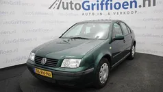 Groen Gebruikt 2000 VW Bora Trendline Sedan | € 990 (Eerlijke prijs)
